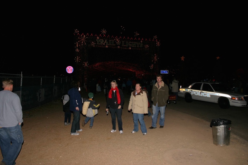 Hildebrand Christmas ScreenSaver/800x600_2005-12-22-35 Trail of Lights.jpg